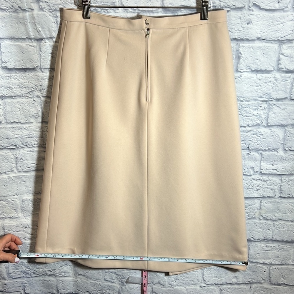 Vintage Givenchy Sport Skirt | color tan | size 16 - Picture 5 of 14